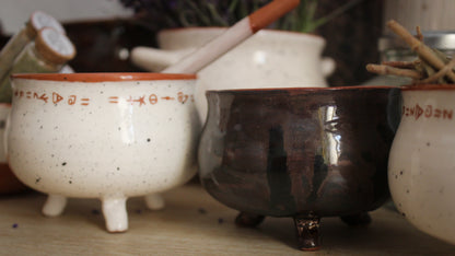 Tasse Mini Chaudron Obscurial en céramique - Artisanal et Magique